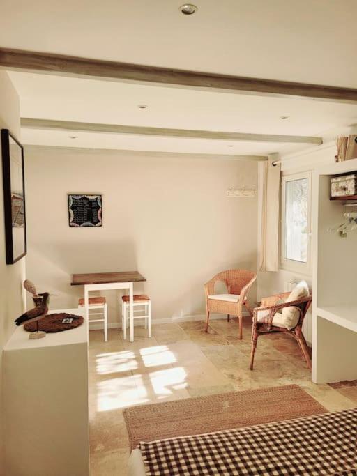 La Maison Blanche Intra-Muros Free Parking エーグ・モルト エクステリア 写真